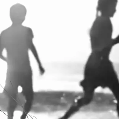 Siluetas corriendo por la orilla, del showreel de iavai